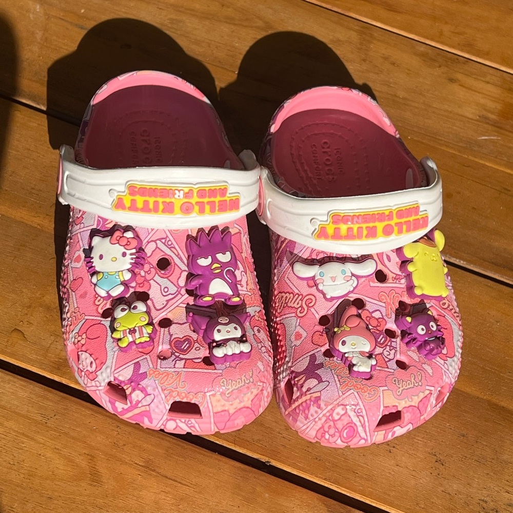 Hello Kitty Toddler Girl Crocs Size 7